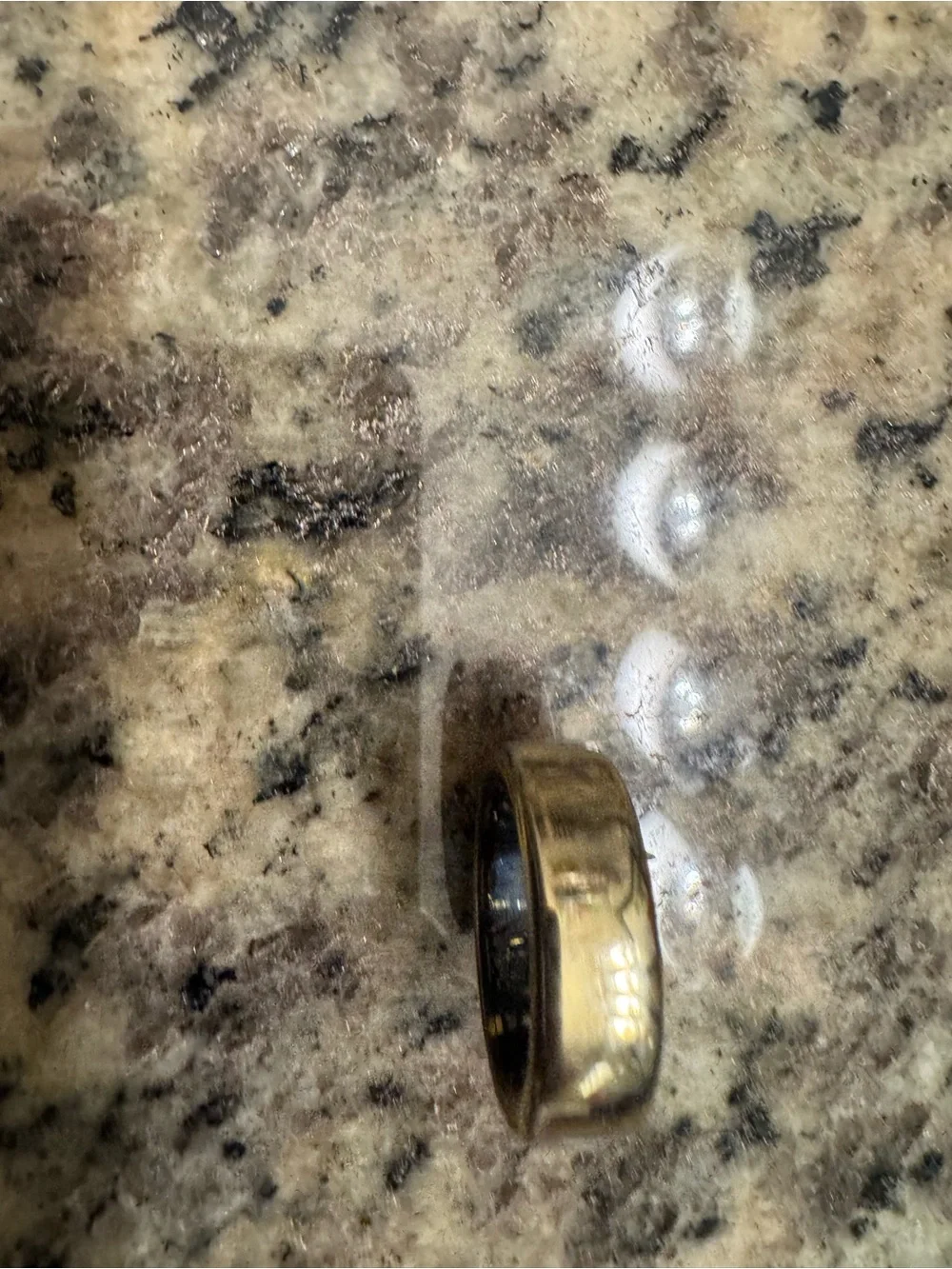 Oura Gold Ring with Charging Dock Size 9